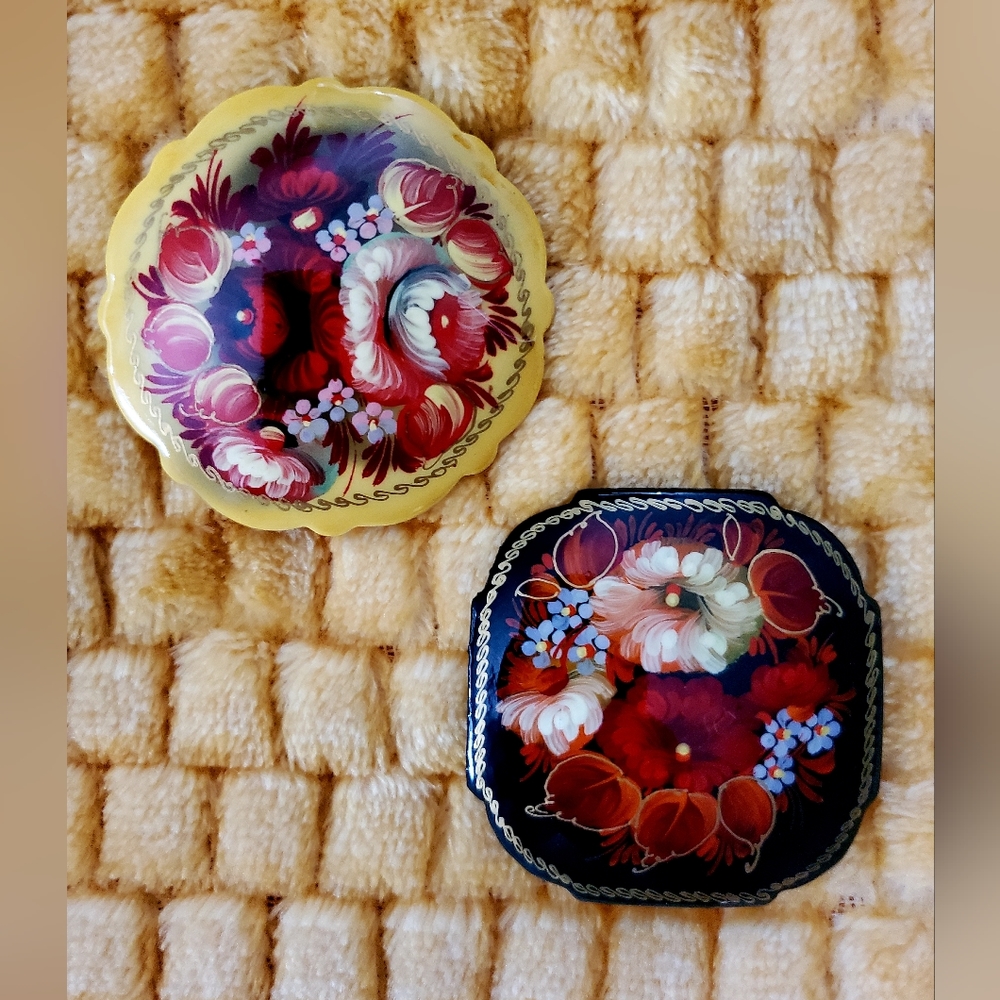 Two Artist Painted Pins 2004 Gorgeous!